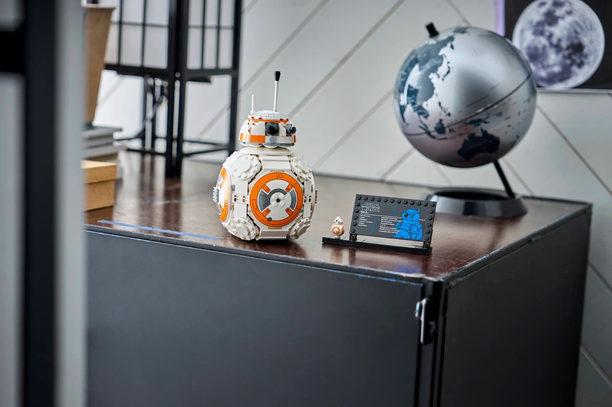 Droiden BB-8 när det byggs och används