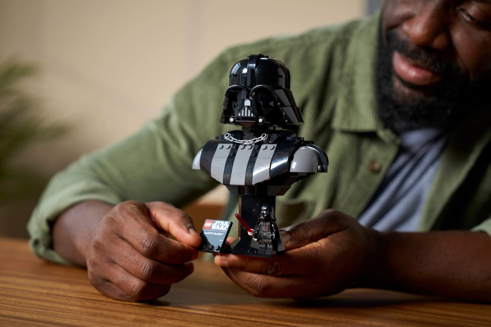 The Darth Vader bust being built and played with