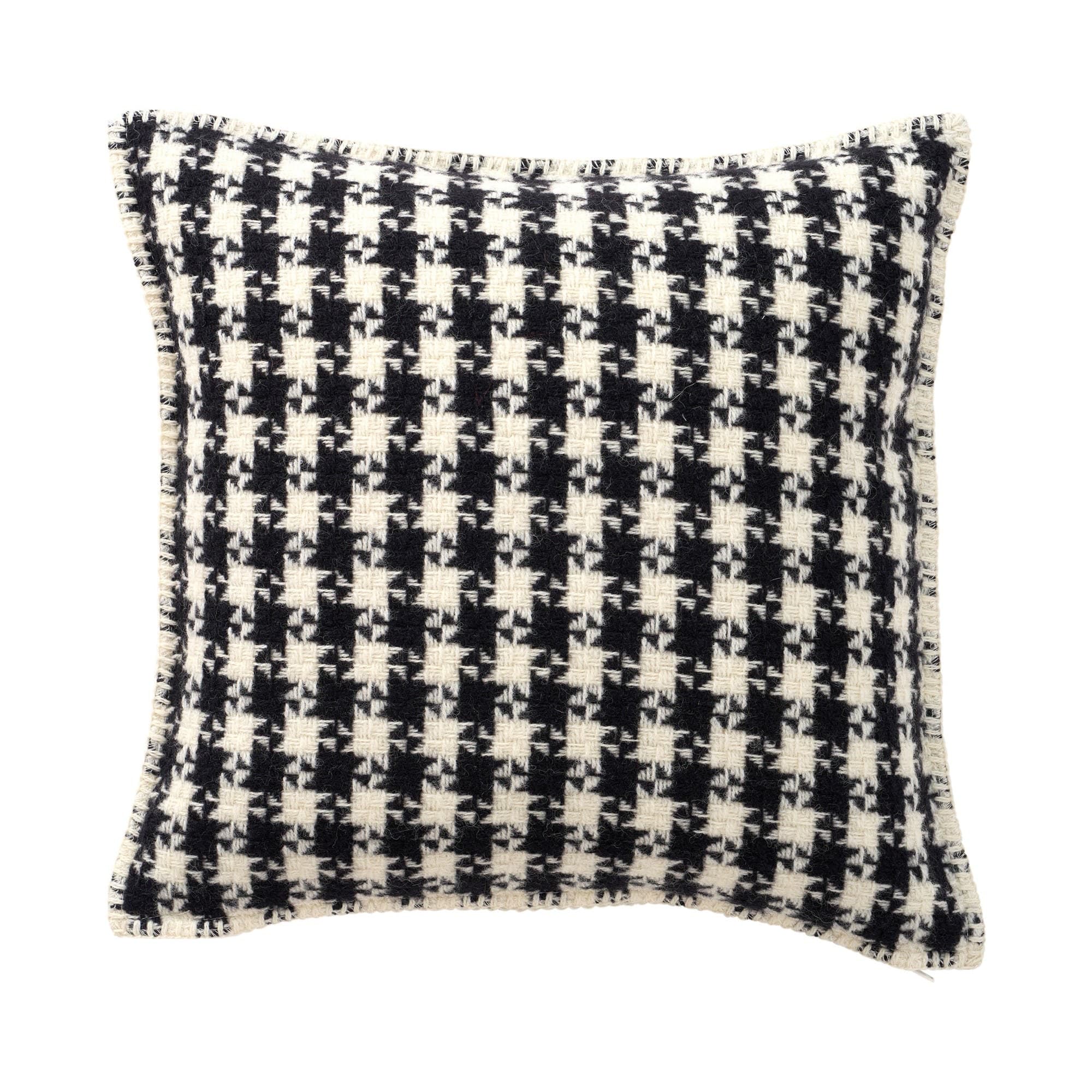 Dogtooth cushion cover 45 × 45 cm in Svart