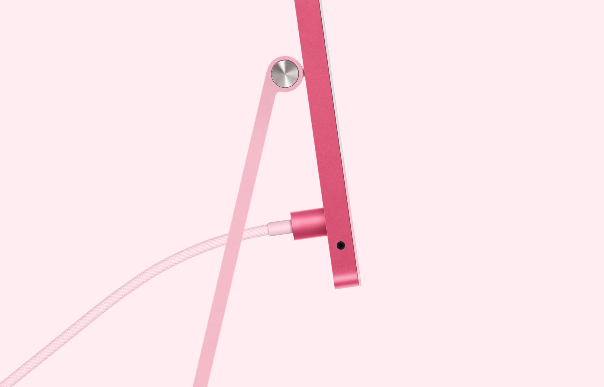 Foten och strömkabeln i rosa