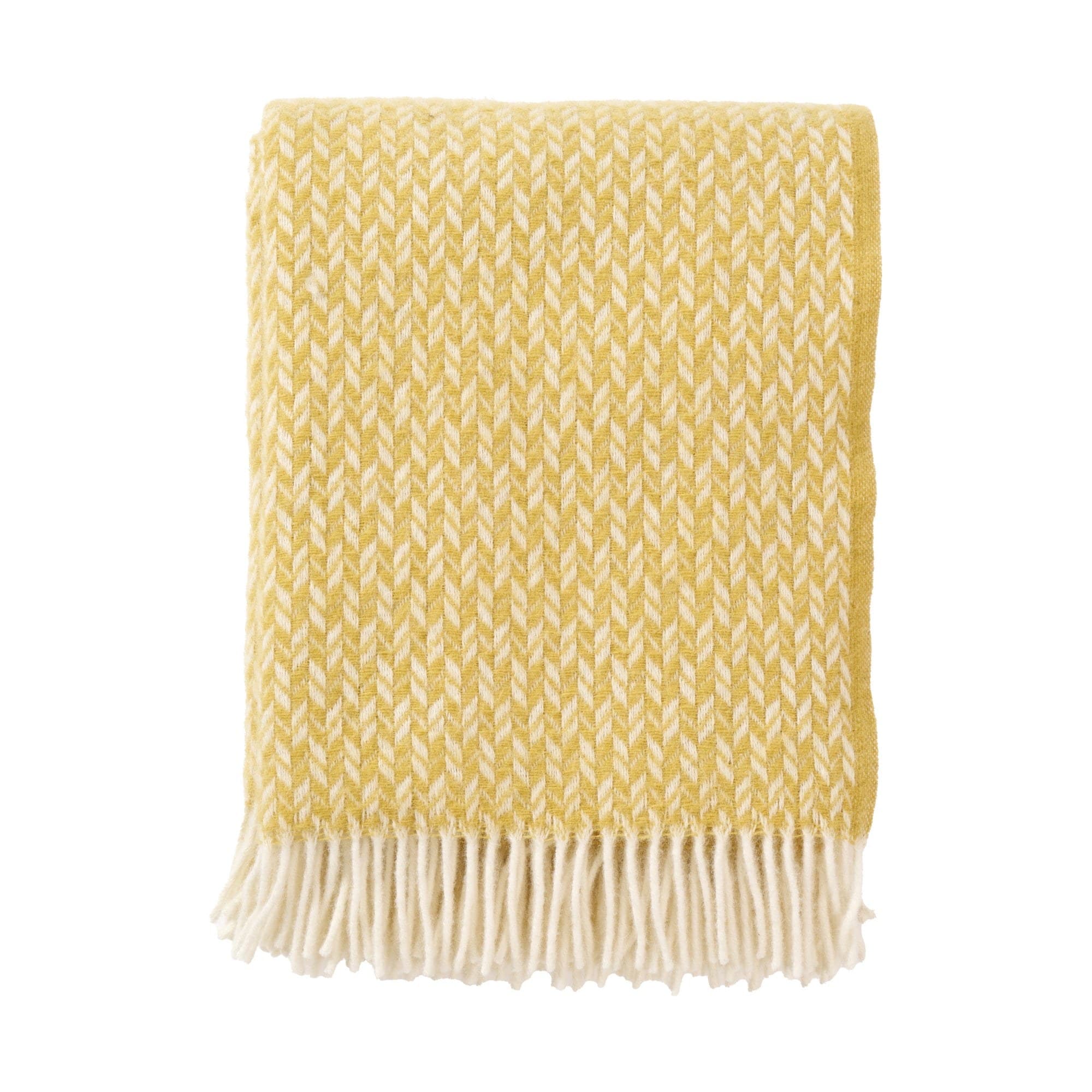 Lovik throw 130 × 200 cm in Straw