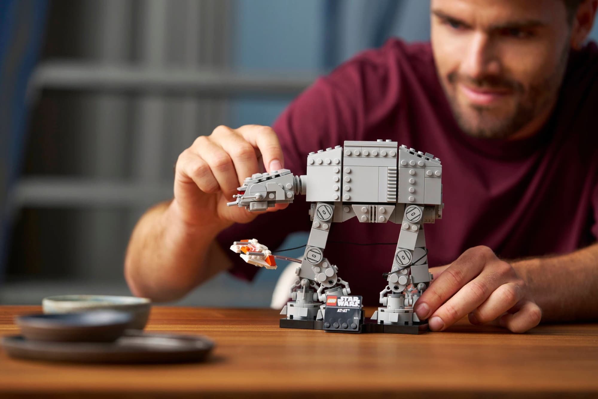 AT-AT och snowspeeder när det byggs och används