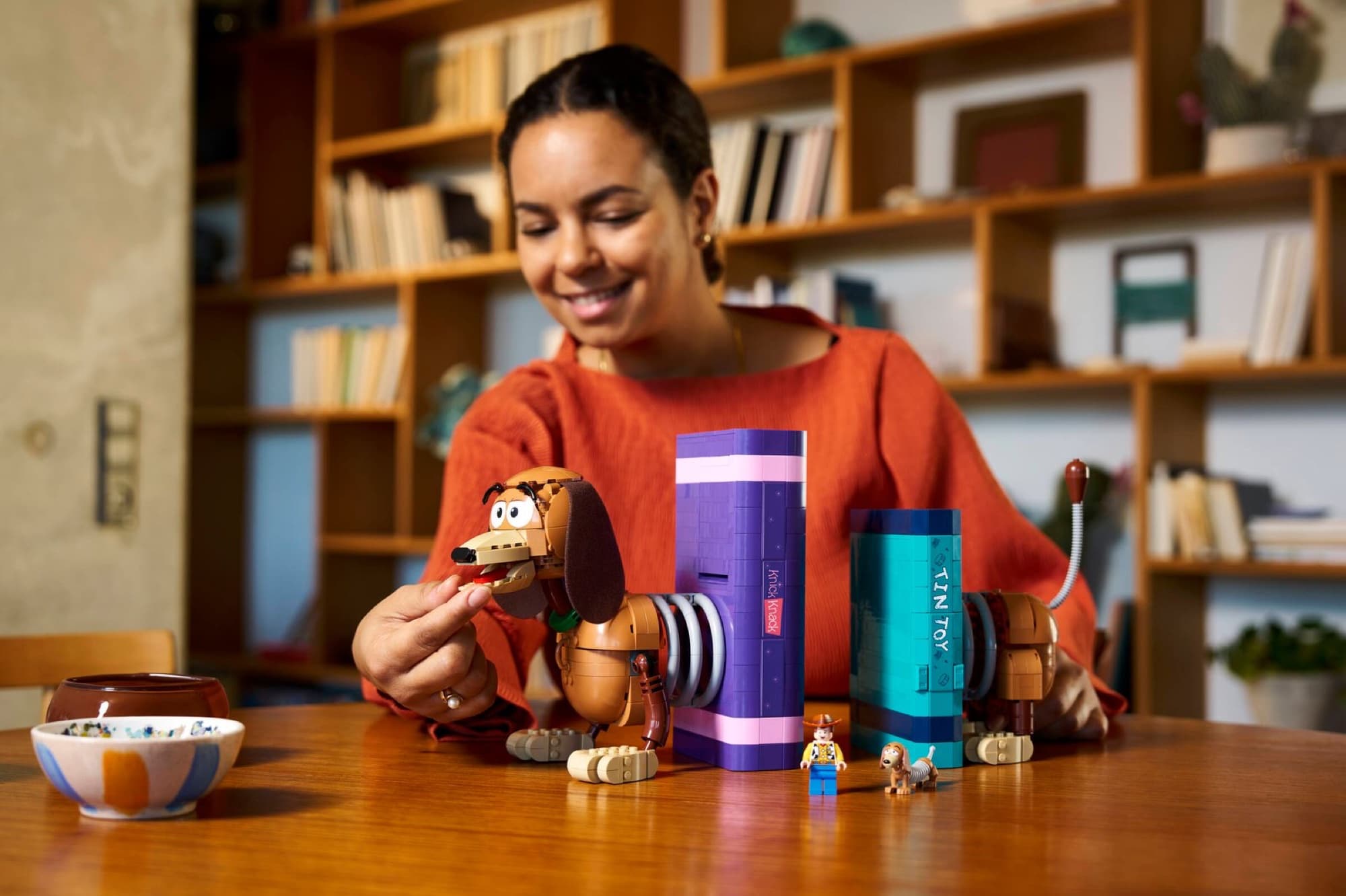 The Slinky Dog bookends being built and played with